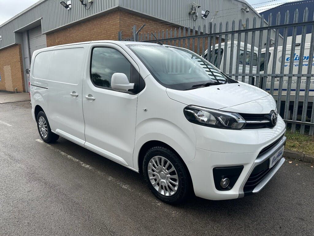 2017 Toyota PROACE 2.0D Comfort Medium