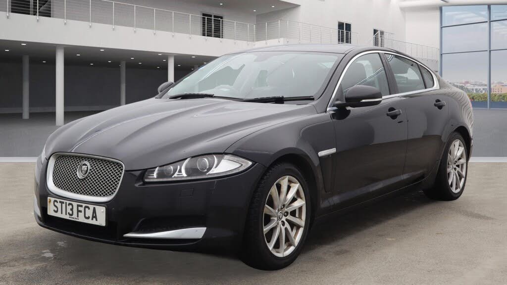 2013 Jaguar XF 2.2TD Premium Luxury (200ps) (s/s) Saloon 4d Auto