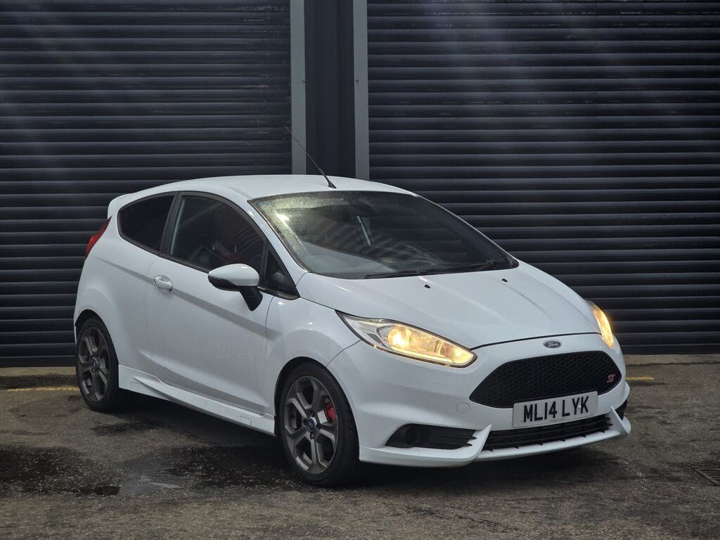 2014 Ford Fiesta 1.6 ST 2