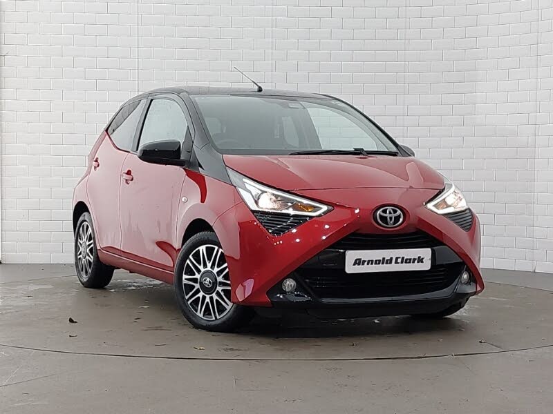 2020 Toyota AYGO 1.0 VVT-i x-clusiv (Black/Red Bi-Tone) (TSS) x-shift