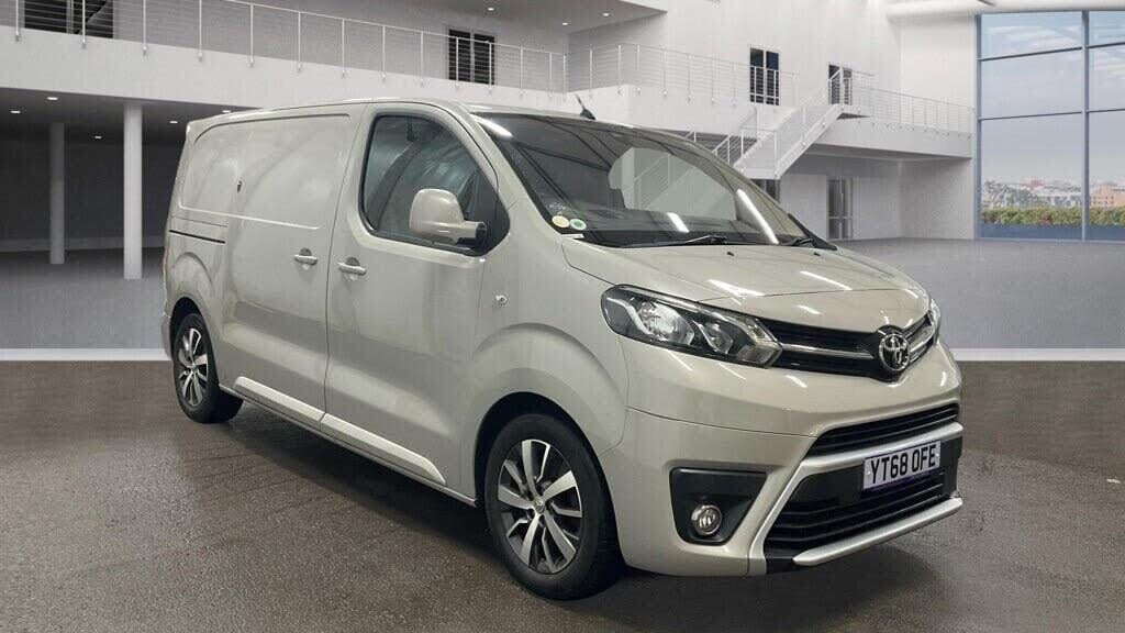 2018 Toyota PROACE 1.6D Comfort Medium (115hp)(EU6)