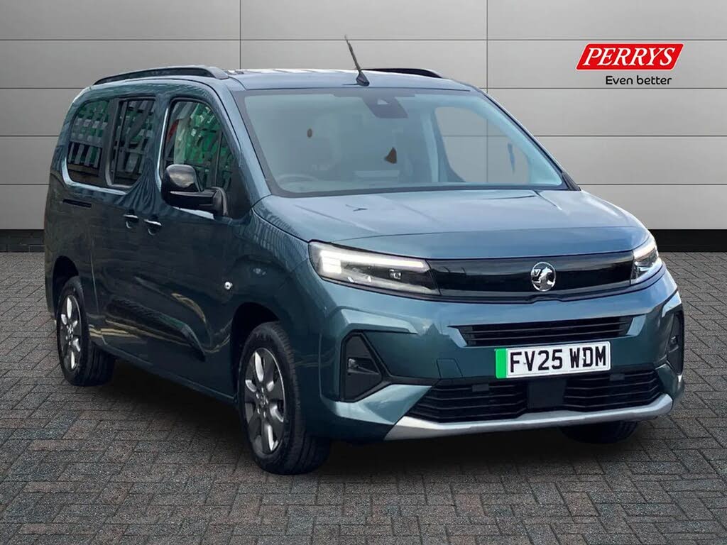 2025 Vauxhall Combo Life E Ultimate XL (5st)