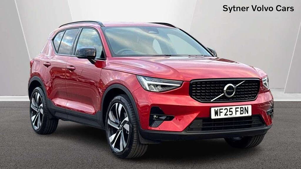 2025 Volvo XC40 2.0 B3 Plus Pro
