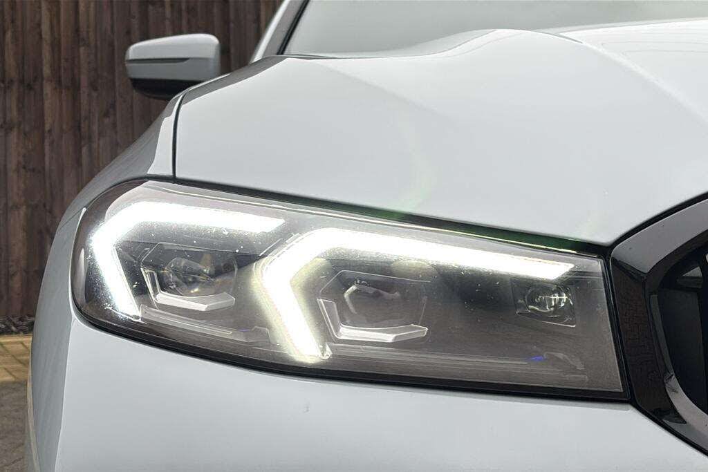 2024 BMW 3 Series 2.0 330e xDrive M Sport Saloon 4d