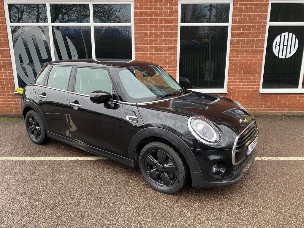 2019 MINI Mini 1.5 Cooper Classic Hatchback 5d