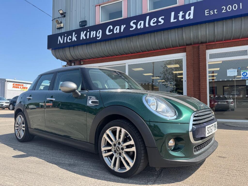 2017 MINI Mini 1.5TD Cooper D Seven 5d