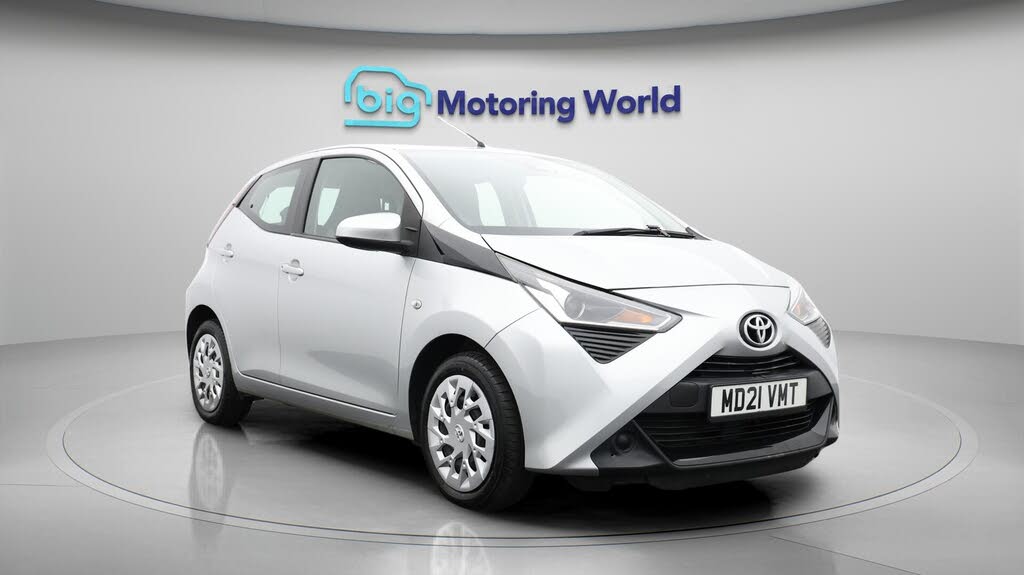 2021 Toyota AYGO 1.0 VVT-i x-play (TSS) x-shift