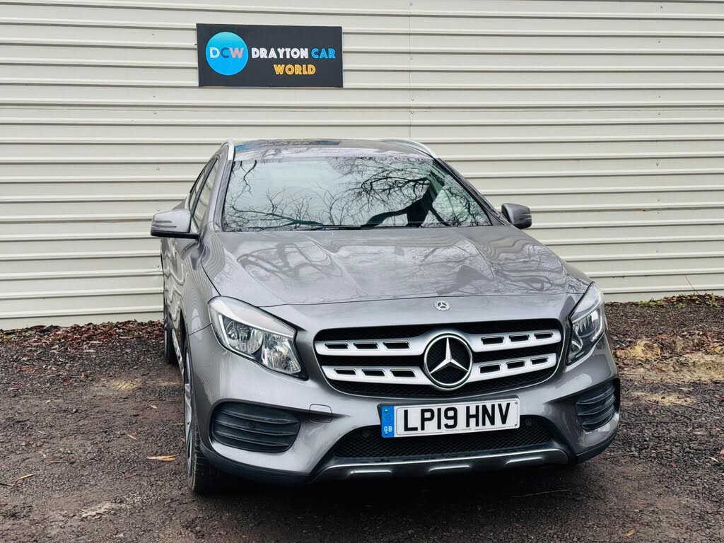 2019 Mercedes-Benz GLA-Class 1.6 GLA 200 AMG Line (s/s) 7G-DCT