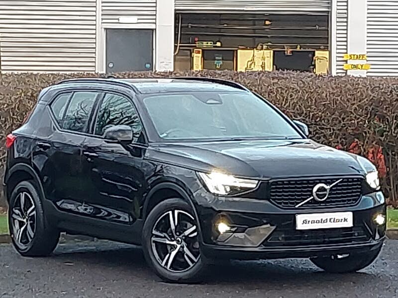 2022 Volvo XC40 2.0 B3 Plus