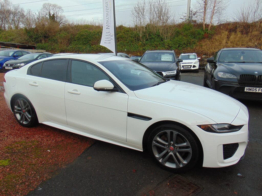 2021 Jaguar XE 2.0 D200 R-Dynamic SE