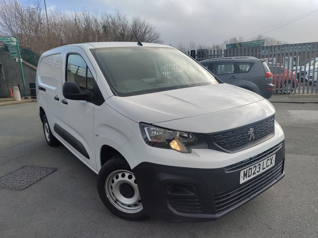 2023 Peugeot Partner 1.5 BlueHDi 950 Professional Premium (100PS)(Eu6d) S&S +