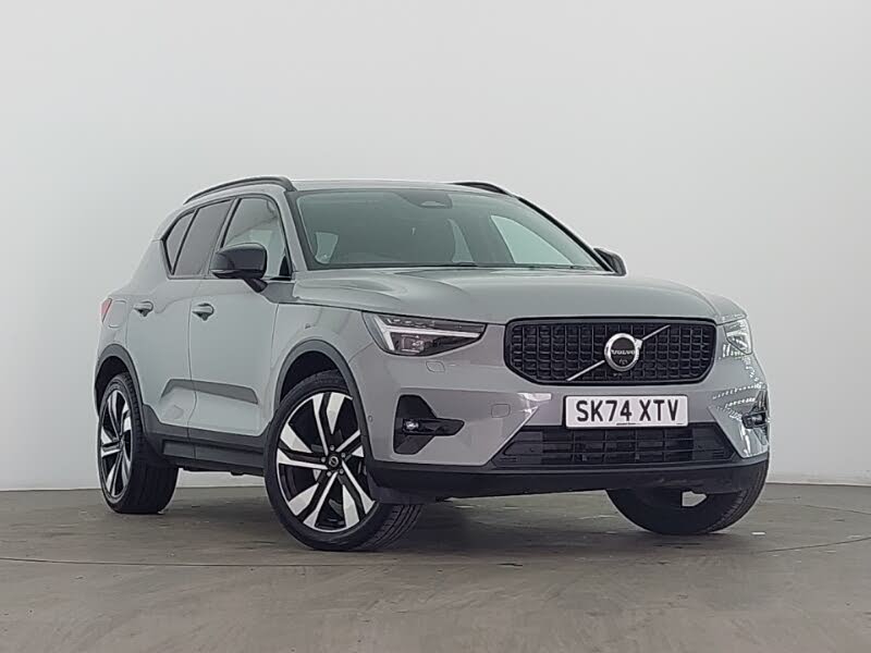 2024 Volvo XC40 2.0 B4 R-Design Pro