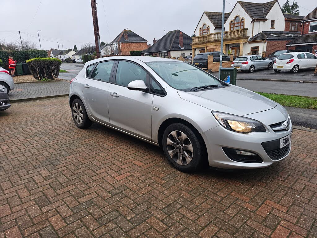 2014 Vauxhall Astra 1.4 Design (87ps) Hatchback