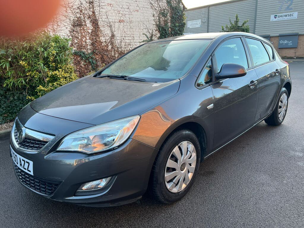 2010 Vauxhall Astra 1.6 Exclusiv 16v VVT (115ps) Hatchback 5d