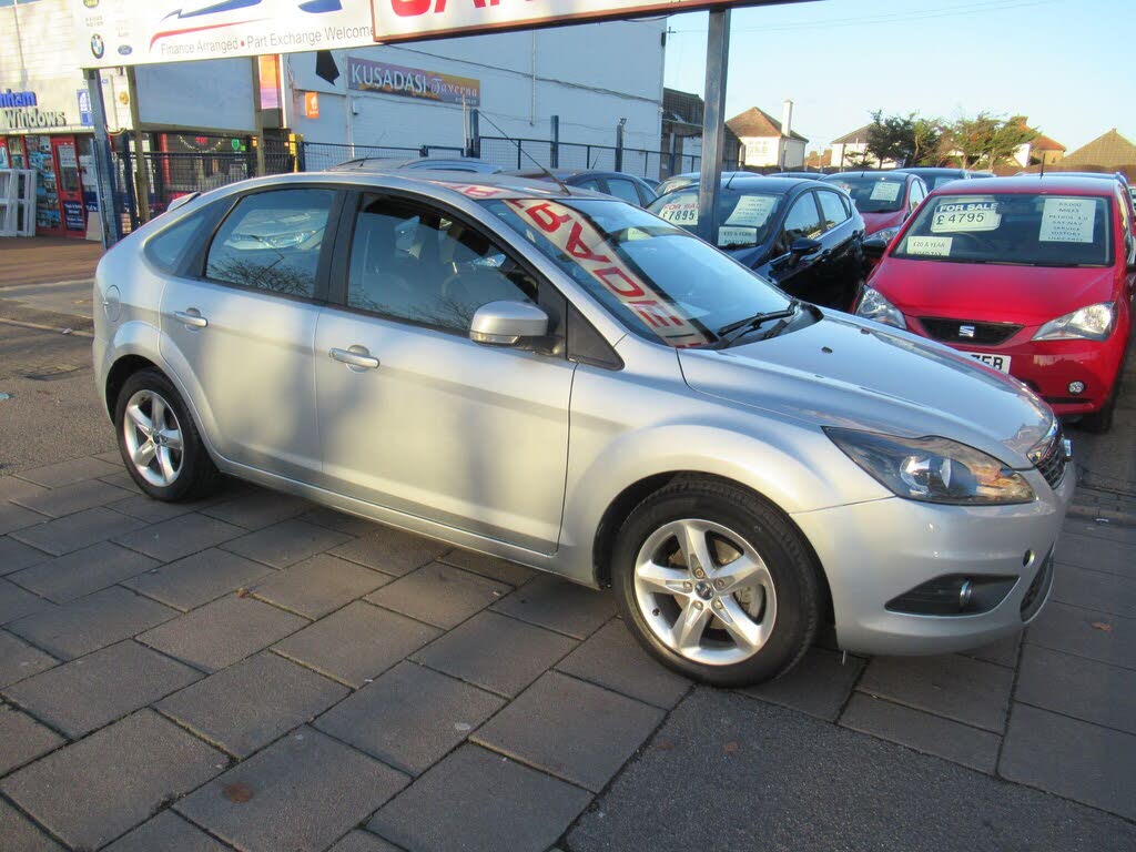 2010 Ford Focus 1.6 Zetec Hatchback 5d