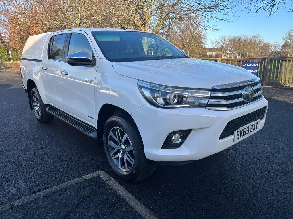 2019 Toyota Hi-Lux 2.4D-4D Invincible (150hp)(Eu6dT-E) 3.2t