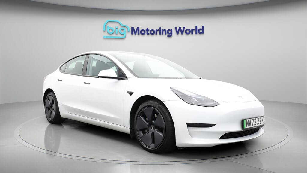 2022 Tesla Model 3 E RWD