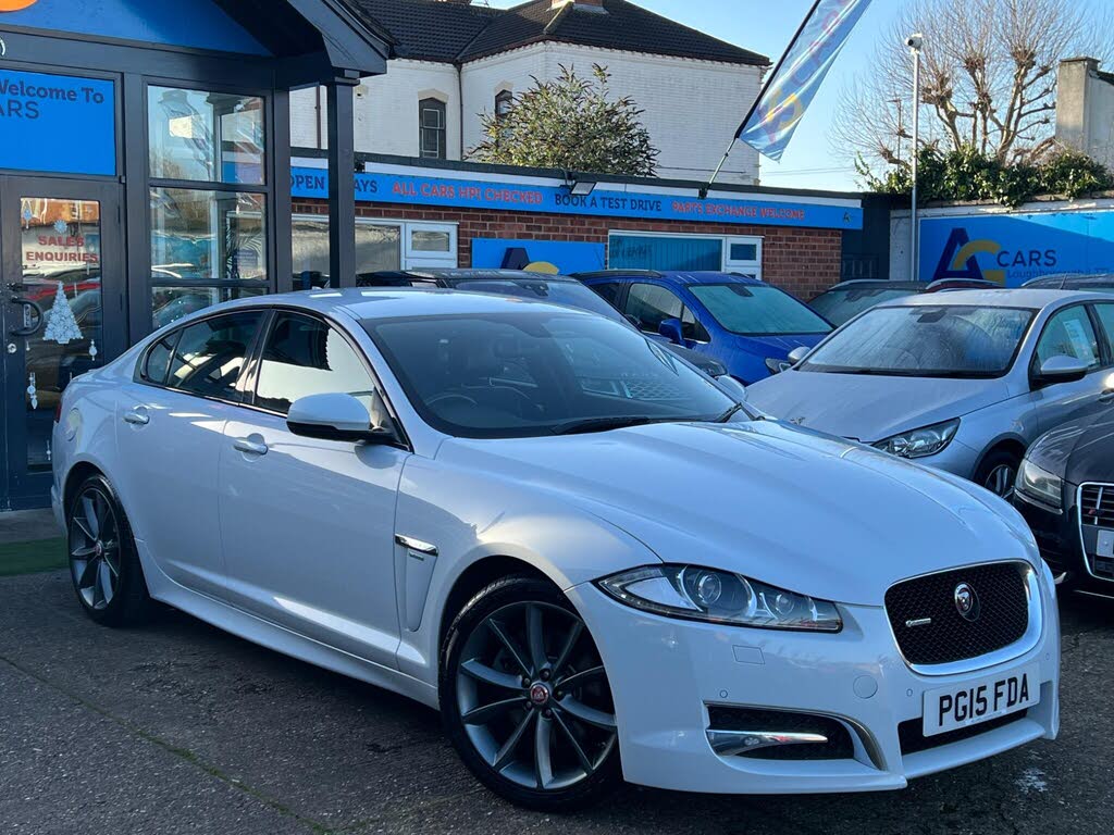 2015 Jaguar XF 2.2TD R-Sport (200ps) Saloon 4d