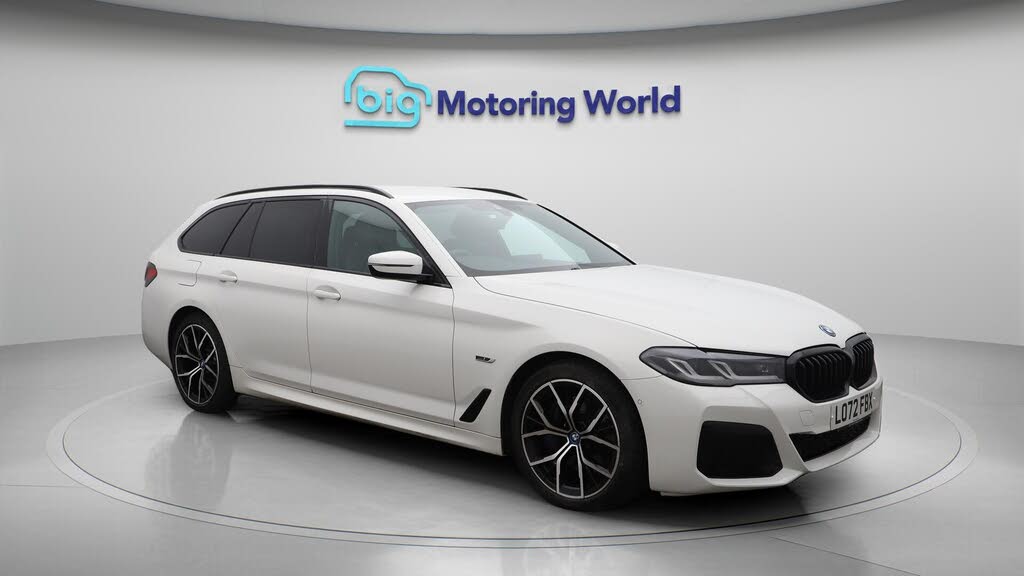 2022 BMW 5 Series 2.0 530e M Sport Touring 5d