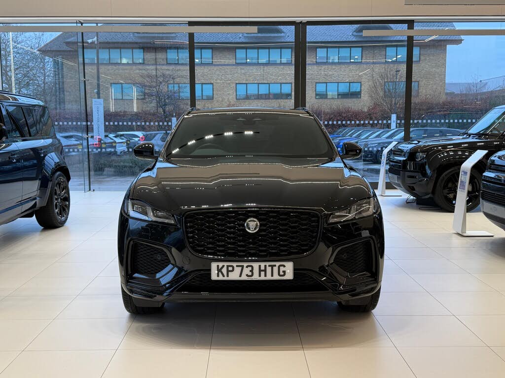 2023 Jaguar F-PACE 2.0 P250 R-Dynamic SE Black