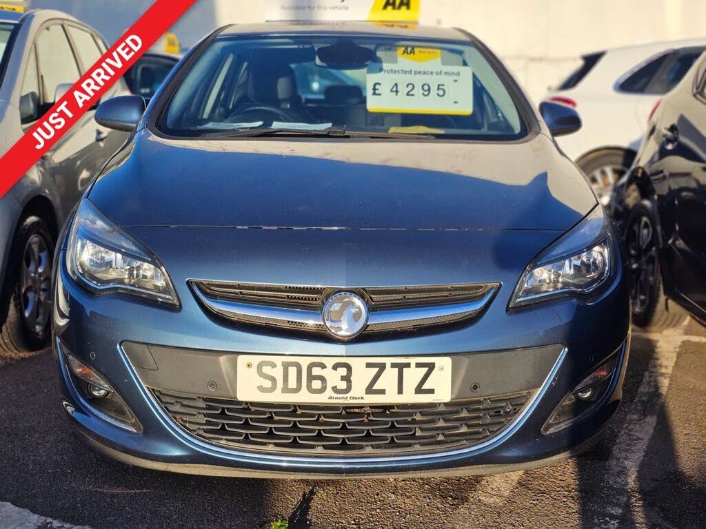 2013 Vauxhall Astra 1.6 Elite VVT (115ps) Hatchback
