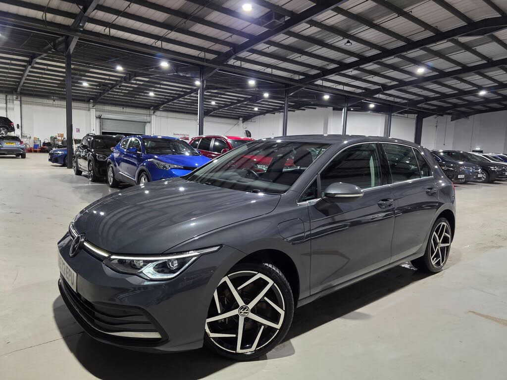 2022 Volkswagen Golf 1.4 TSI eHybrid Style