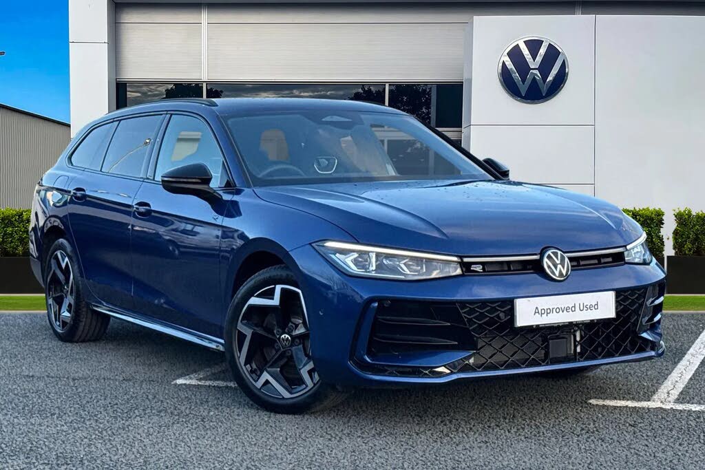 2025 Volkswagen Passat 1.5 TSI R-Line (204ps)