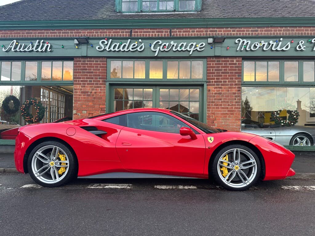 2016 Ferrari 488 3.9 488 GTB