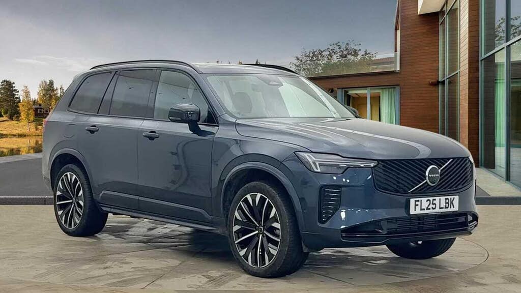 2025 Volvo XC90 2.0 T8 Plus