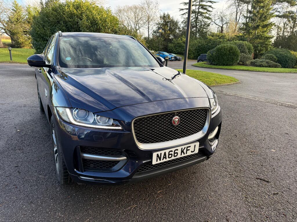 2016 Jaguar F-PACE 2.0 i4D R-Sport (AWD)
