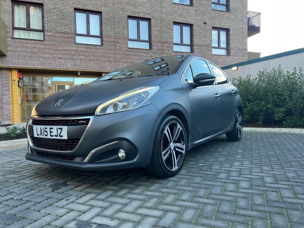 2015 Peugeot 208 1.2 PureTech GT Line 5d