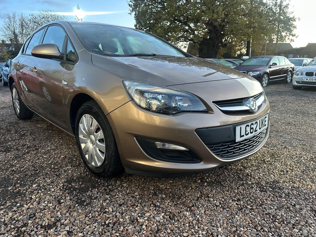 2013 Vauxhall Astra 1.6 Exclusiv Hatchback auto