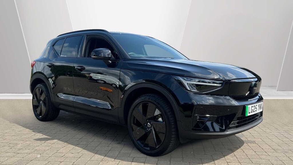 2025 Volvo EX40 E Twin Motor Performance Plus Black Edition