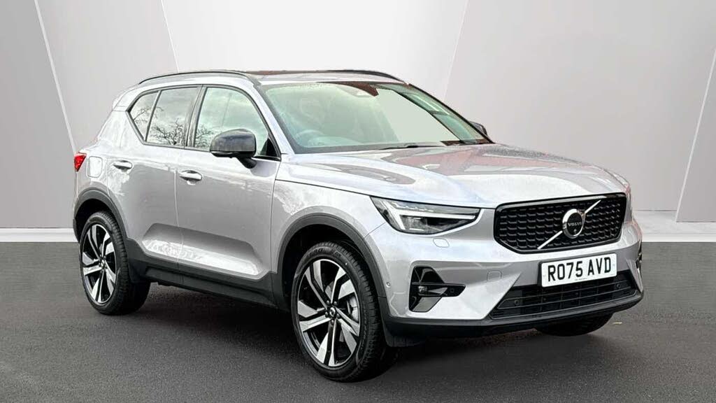 2025 Volvo XC40 2.0 B3 Ultra (Bright
