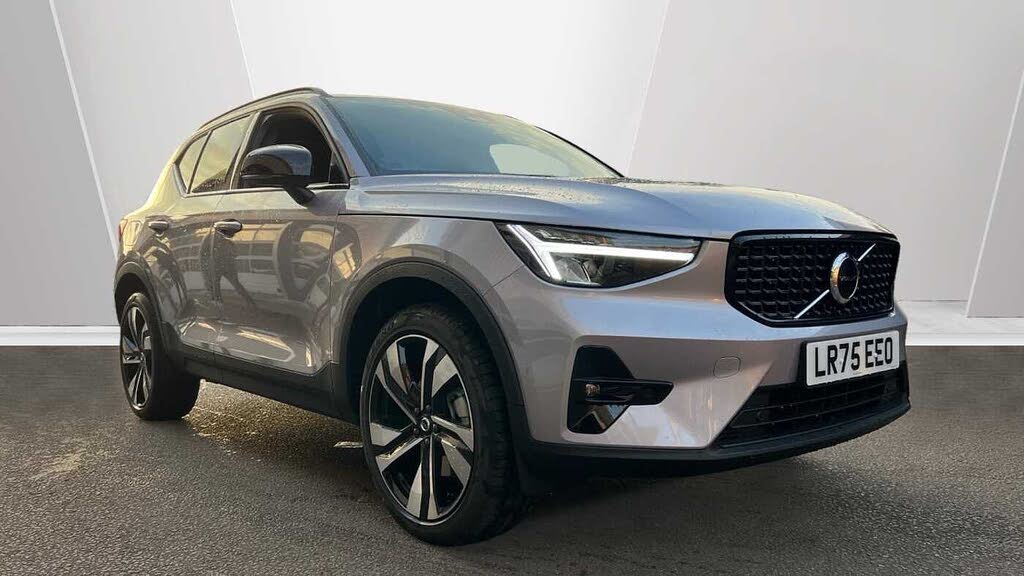 2025 Volvo XC40 2.0 B4 Plus