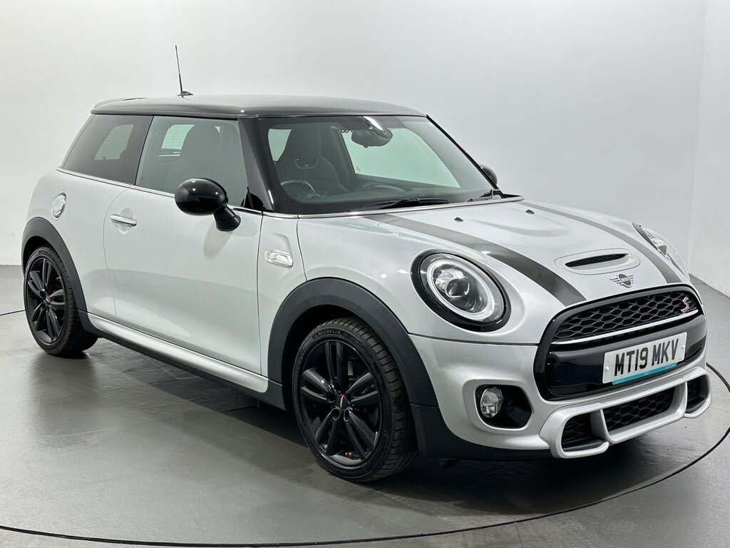 2019 MINI Mini 2.0 Cooper S Sport (189bhp) Hatchback 3d