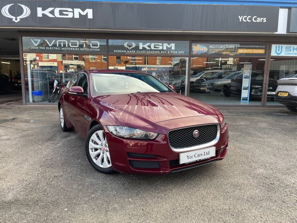 2016 Jaguar XE 2.0d Prestige (163ps) Auto
