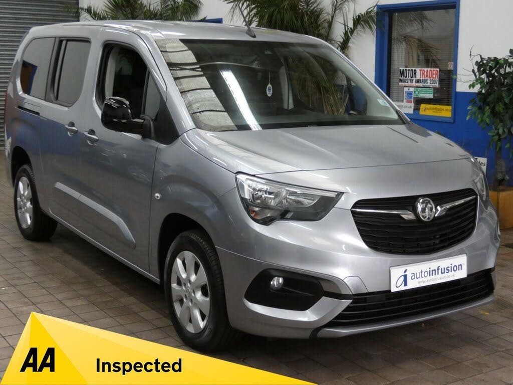 2022 Vauxhall Combo Life 1.5 SE XL (100ps)