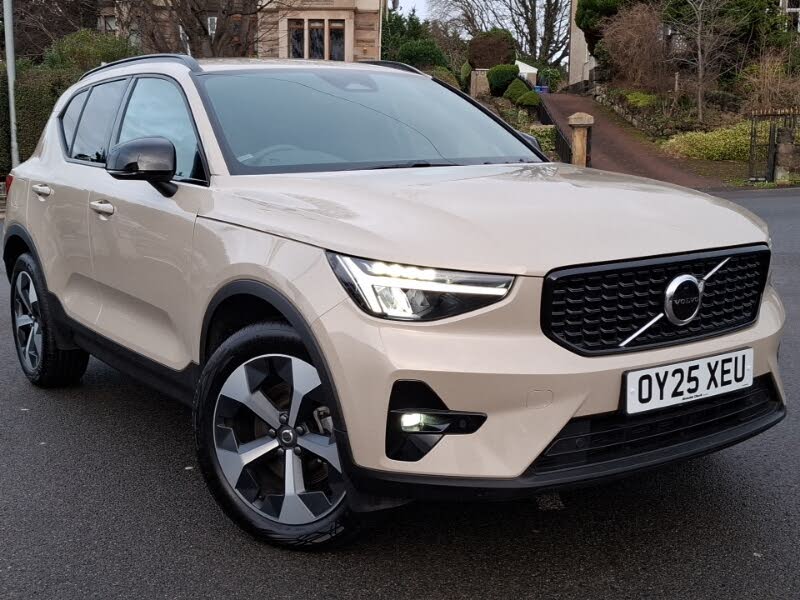 2025 Volvo XC40 2.0 B3 Plus