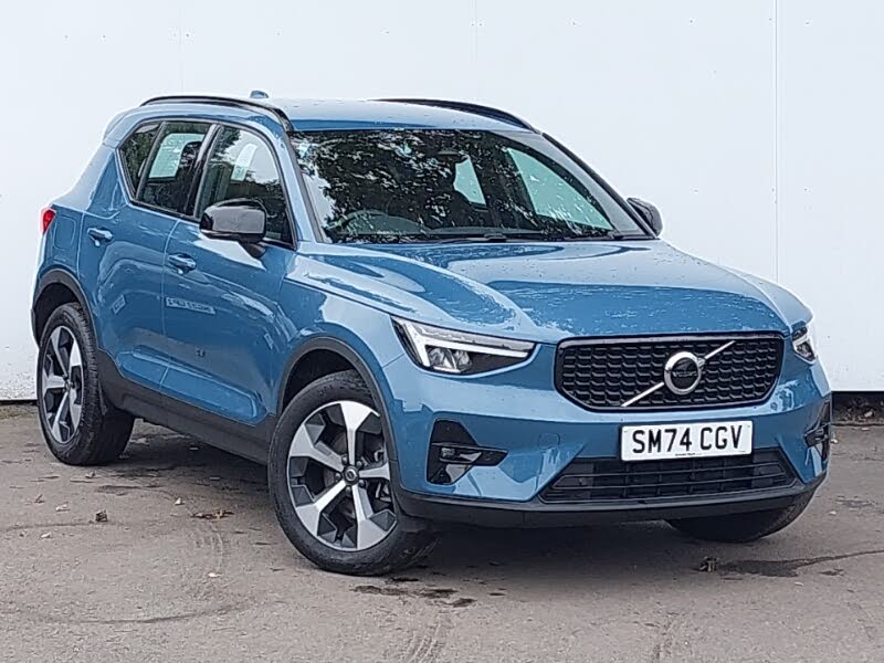 2024 Volvo XC40 2.0 B3 Plus