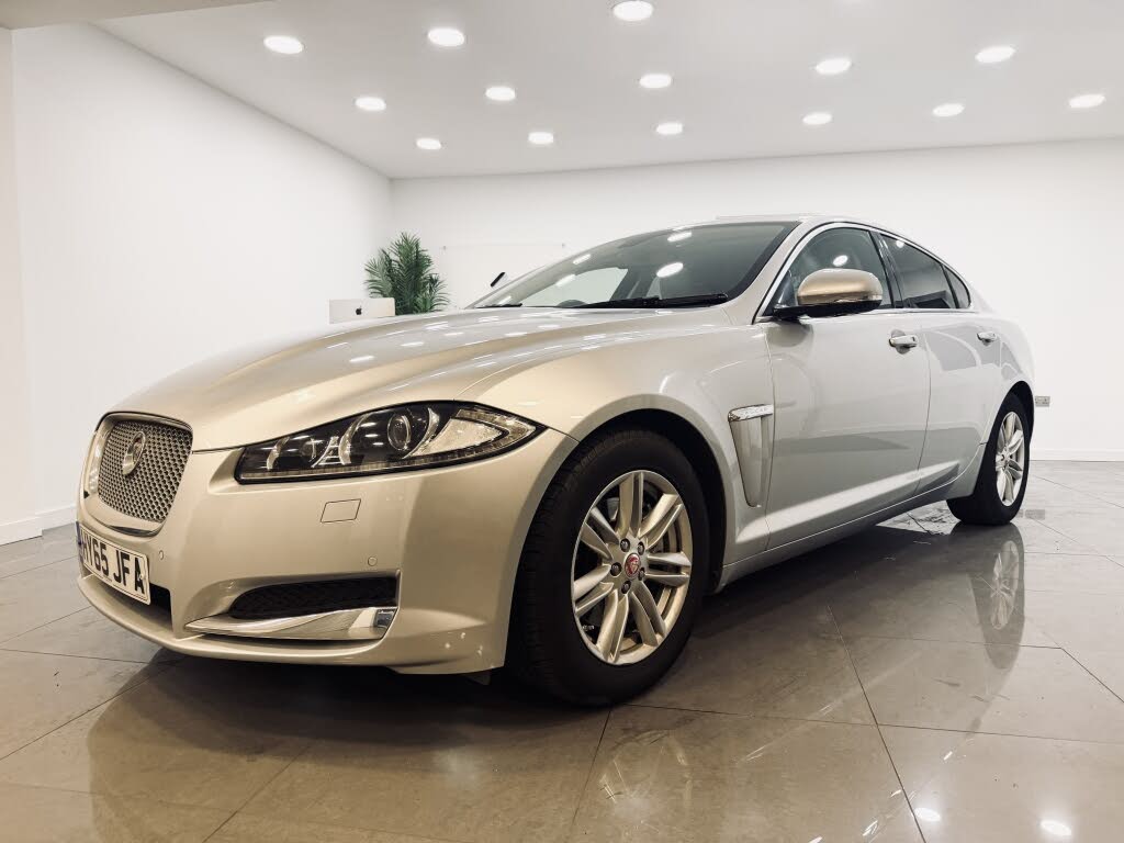 2015 Jaguar XF 2.2TD Portfolio (163ps) Saloon 4d