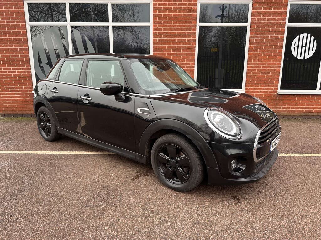 2019 MINI Mini 1.5 Cooper Classic Hatchback 5d