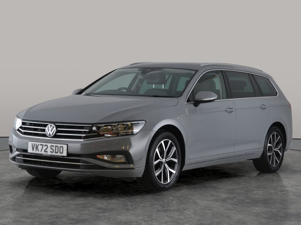 2022 Volkswagen Passat 1.5 TSI SEL Estate 5d DSG