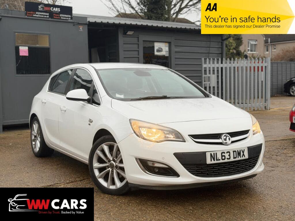 2013 Vauxhall Astra 2.0TD Elite ecoFLEX (s/s) Hatchback