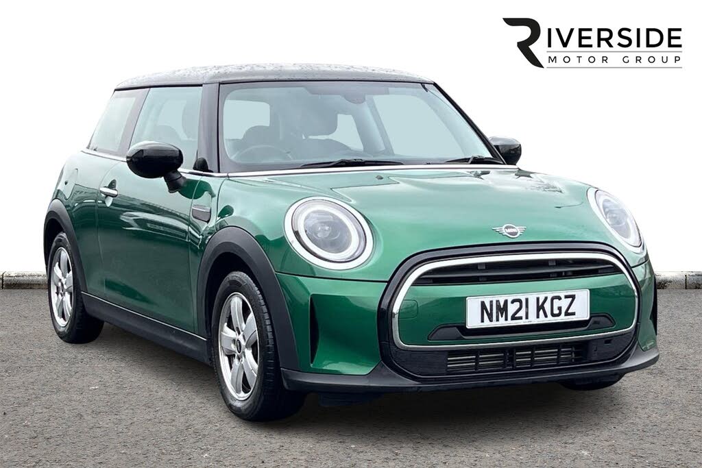 2021 MINI Mini 1.5 Cooper Classic Hatchback 3d