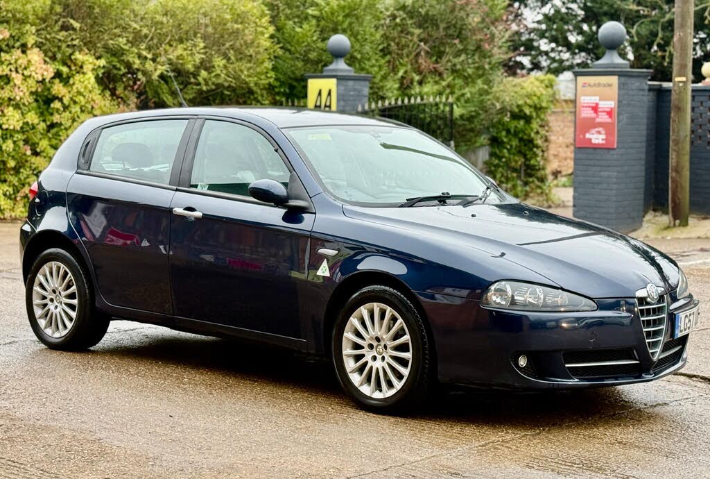 2007 Alfa Romeo 147 1.6 T.Spark Lusso 5d