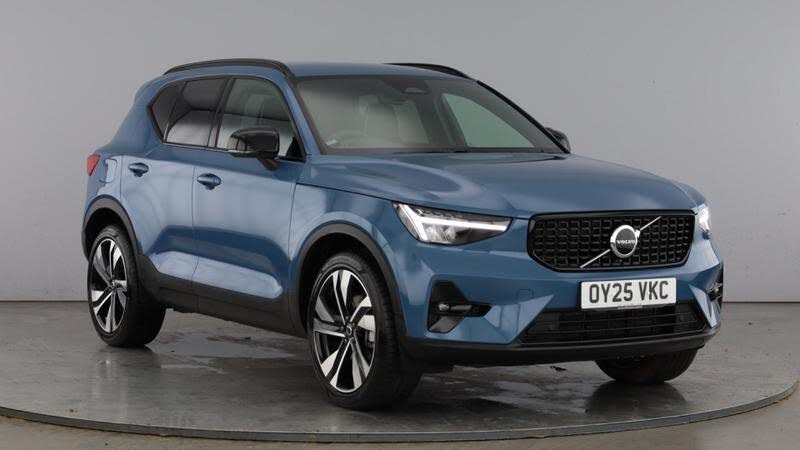 2025 Volvo XC40 2.0 B4 Plus