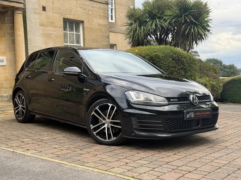 2016 Volkswagen Golf 2.0TDI GTD (BMT) Hatchback 5d DSG
