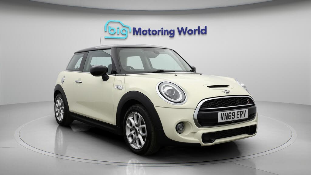 2019 MINI Mini 2.0 Cooper S Classic (189bhp) Hatchback 3d
