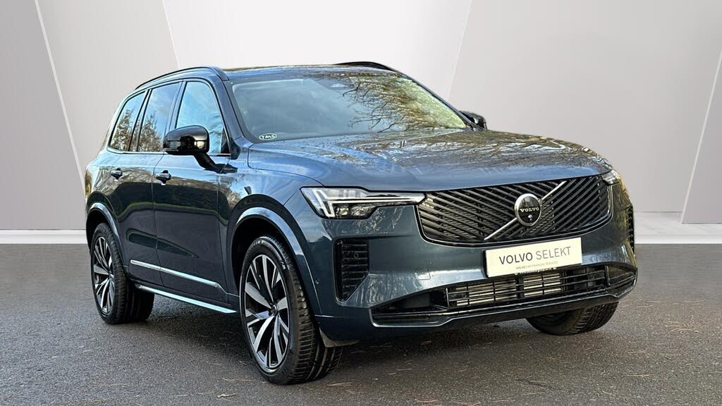 2025 Volvo XC90 2.0 T8 Plus